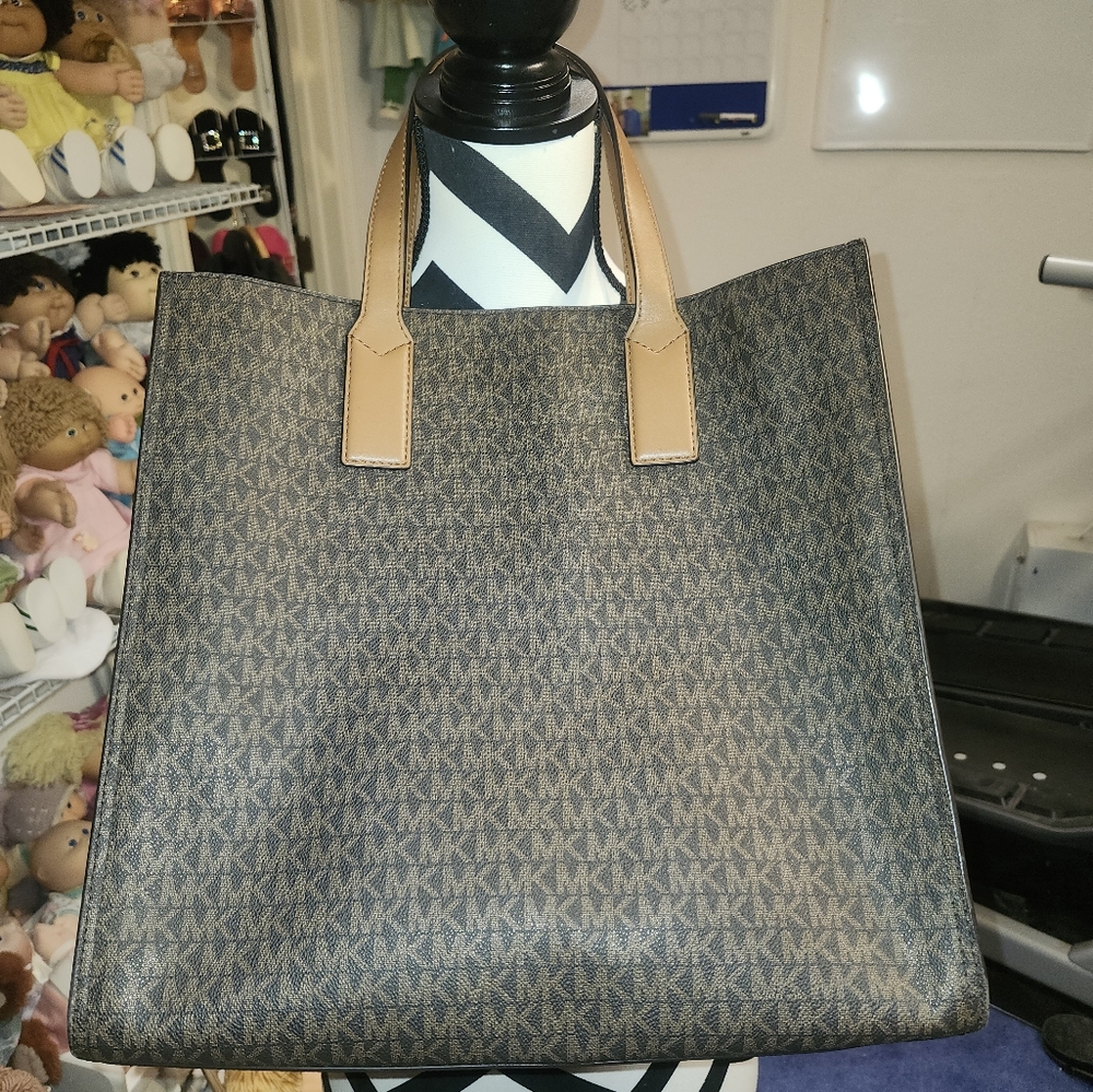 Michael Kors Dark Brown Signature Tote Acron Kensly Tote - Picture 5 of 7